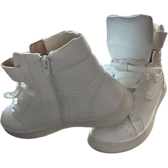 Chase + Chloe White Hightop Lace Hook and Loop and Side Zip Style YAYA-2 Size 6 - Picture 1 of 7